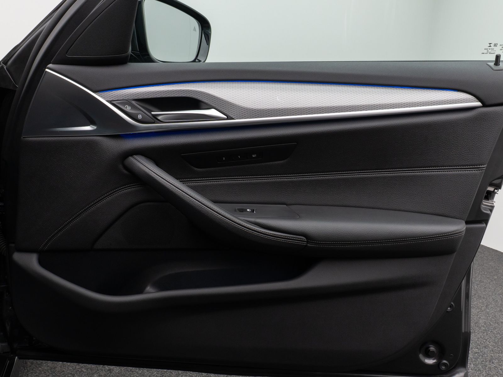 Fahrzeugabbildung BMW 520d M Sport Panorama 360° HUD HiFi AHK Komfort