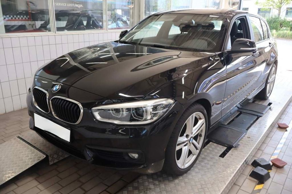 Image of BMW 120