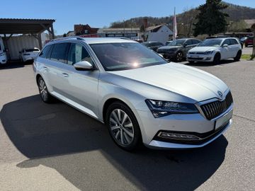Skoda Superb Style 1.5 TSI DSG+AHK+LED+Navi+AppC