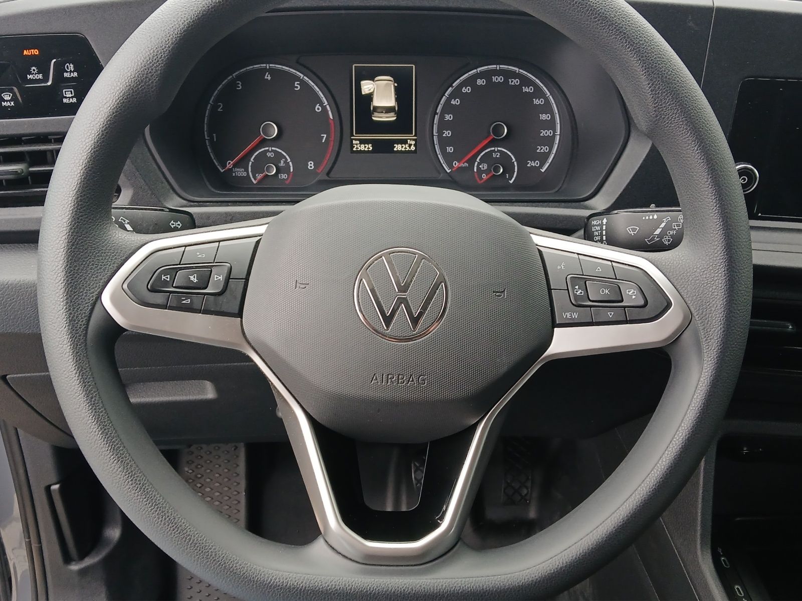 Fahrzeugabbildung Volkswagen Caddy Kasten TSI Basis AHK Klima RFK SH