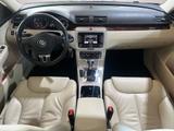 Volkswagen Passat 2.0 TDI 4M AHK*PANO*Xen*NAVI*Leder-Beige - gebrauchte VW Passat Variant aus dem Jahr 2010