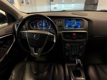 Volvo V40 Cross Country - 4