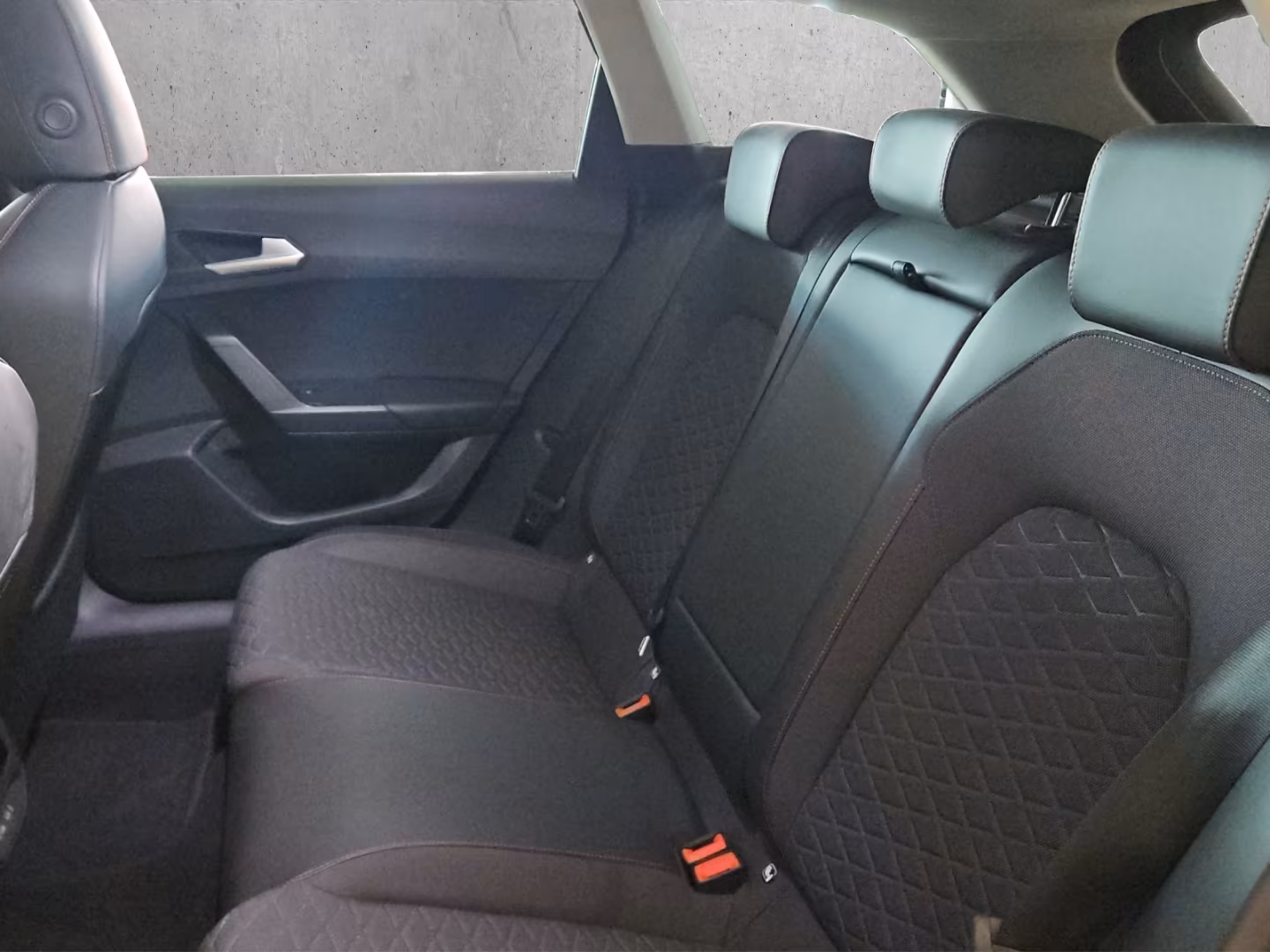 SEAT Leon ST FR 2.0 TSI Navi LED Mehrzonenklima Wint, миниатюра 9