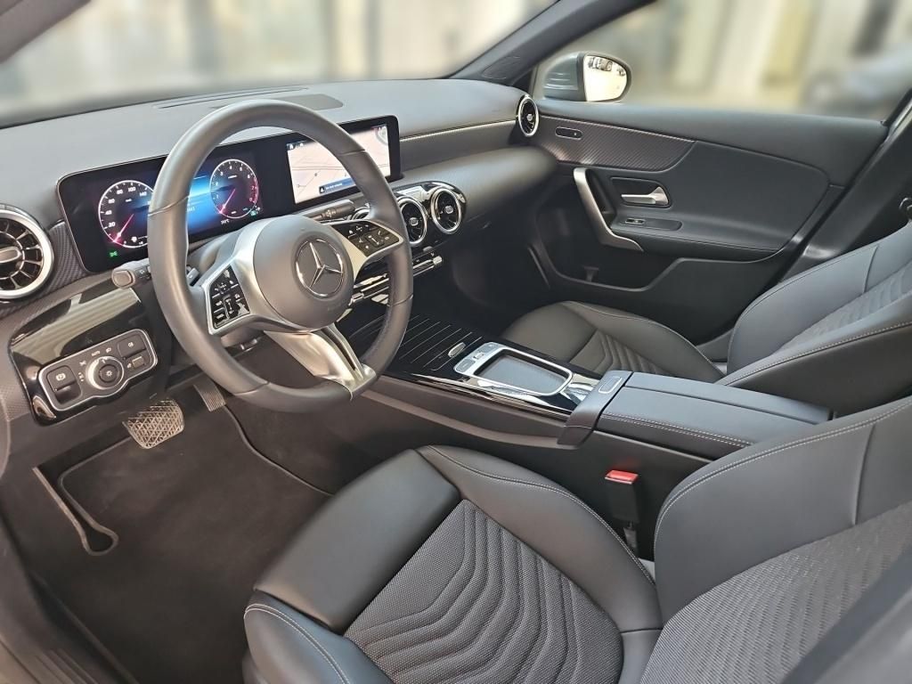 Fahrzeugabbildung Mercedes-Benz A 200 Progressive Pano Navi Totwi. SpurH LED SHZ
