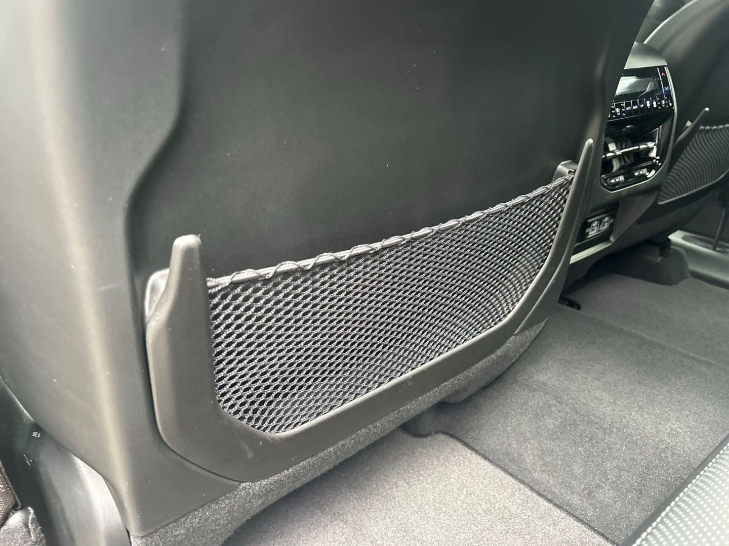 Fahrzeugabbildung Jeep Grand Cherokee 4xe Overland HUD Navi Leder AHK