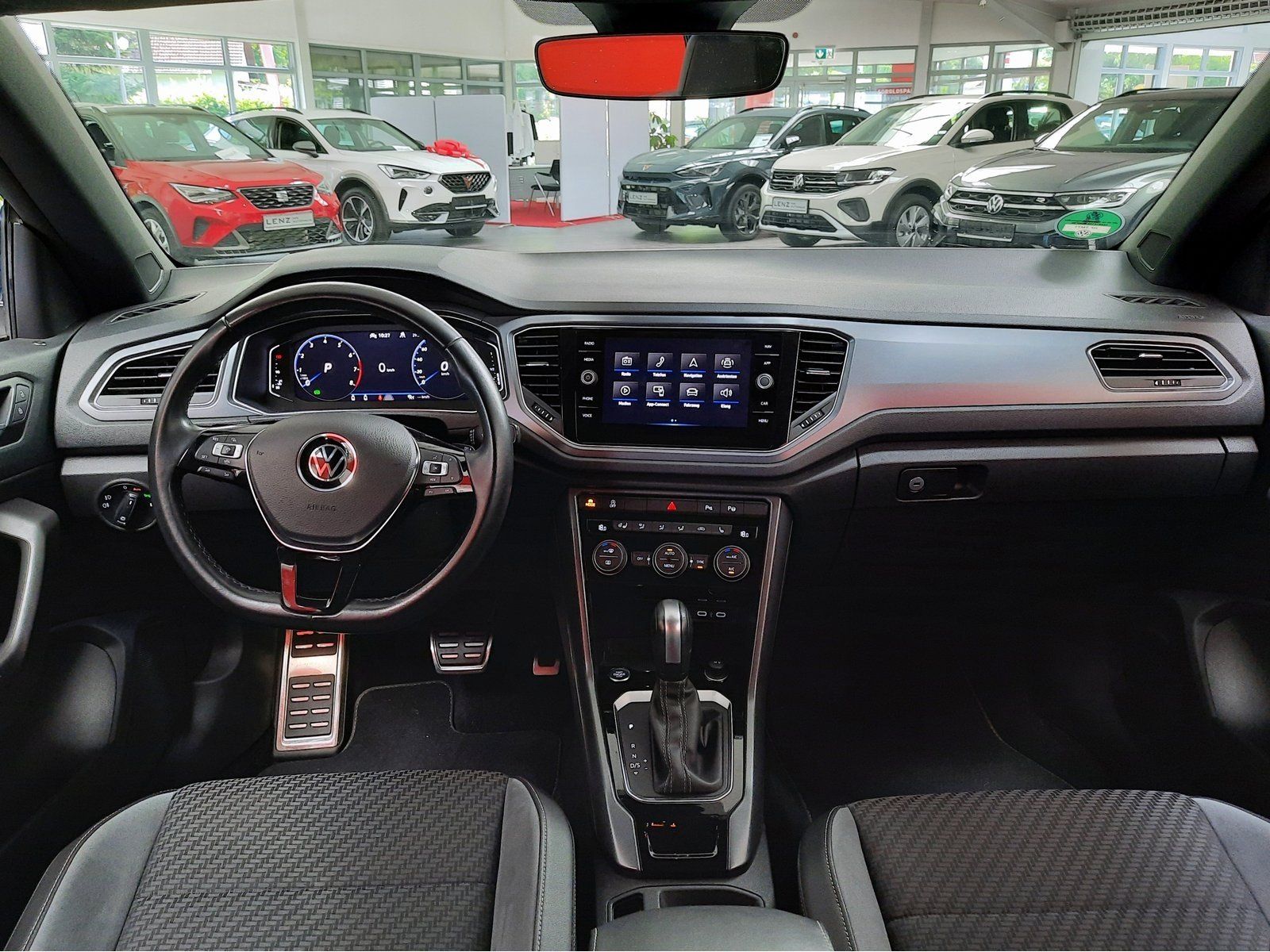 Fahrzeugabbildung Volkswagen T-Roc Cabrio R-Line TSI DSG *Cam*ACC*App*LED*