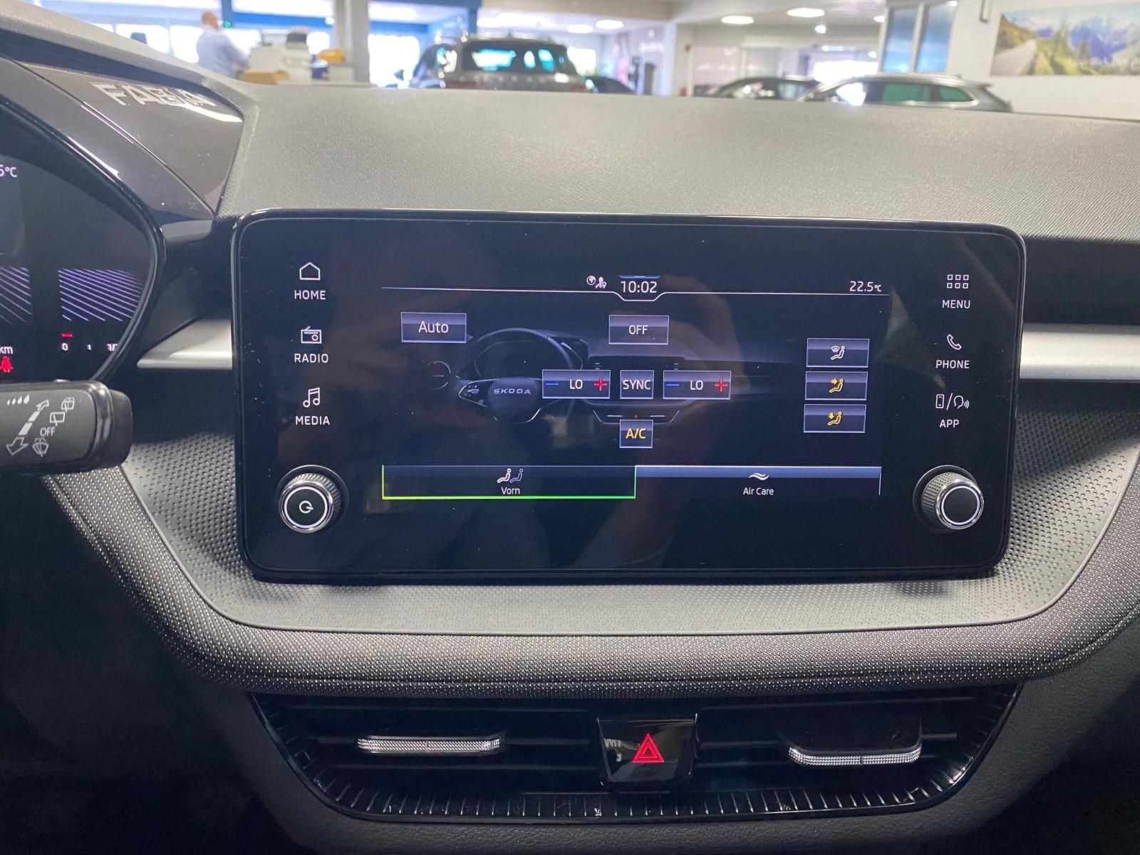Fahrzeugabbildung SKODA Fabia Selection APP+KLIMA+RFK+PDC+SITZHEIZ+Andro