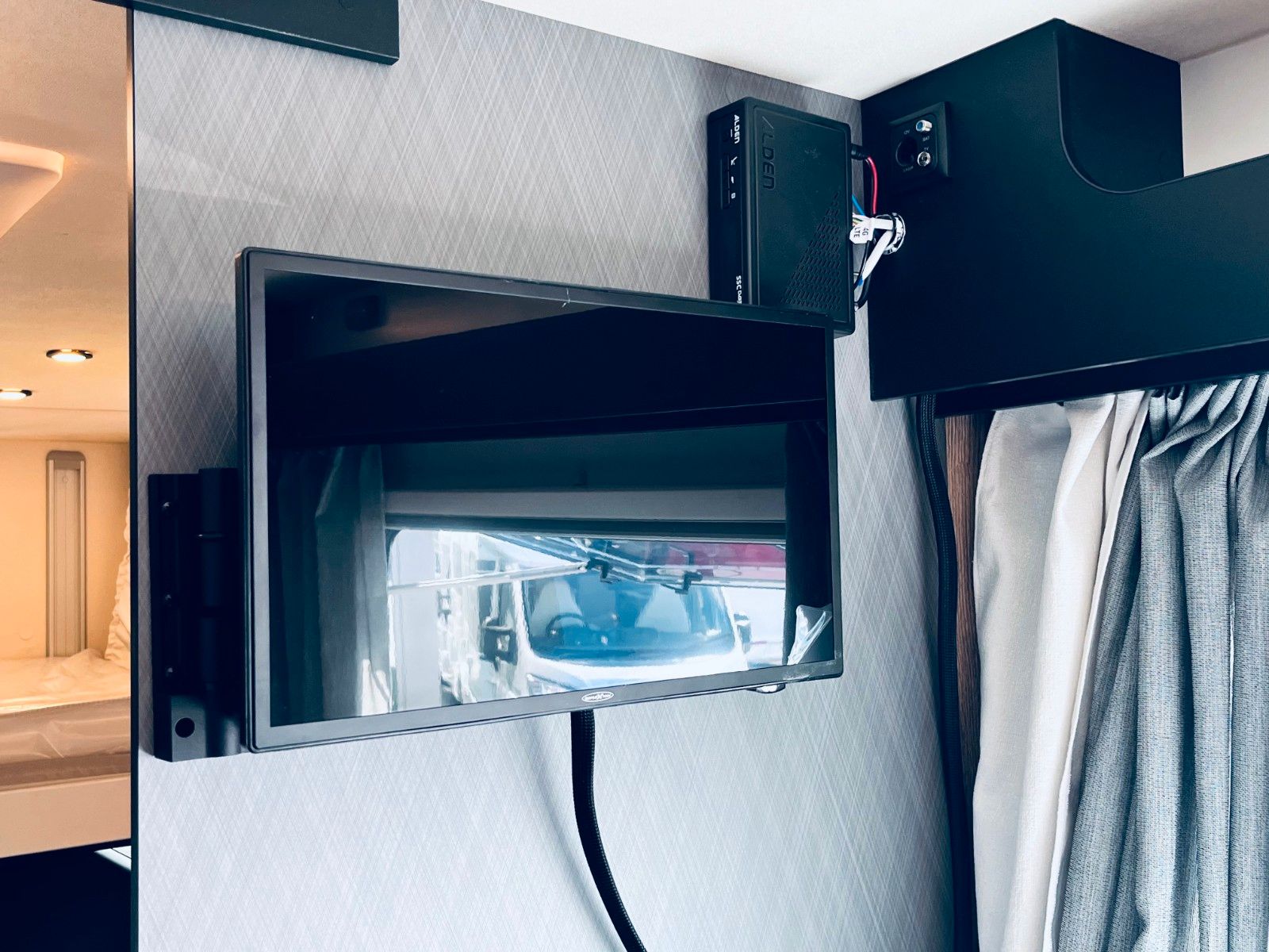Fahrzeugabbildung XGO Dynamic 98 P Modell 2026 ALL-IN