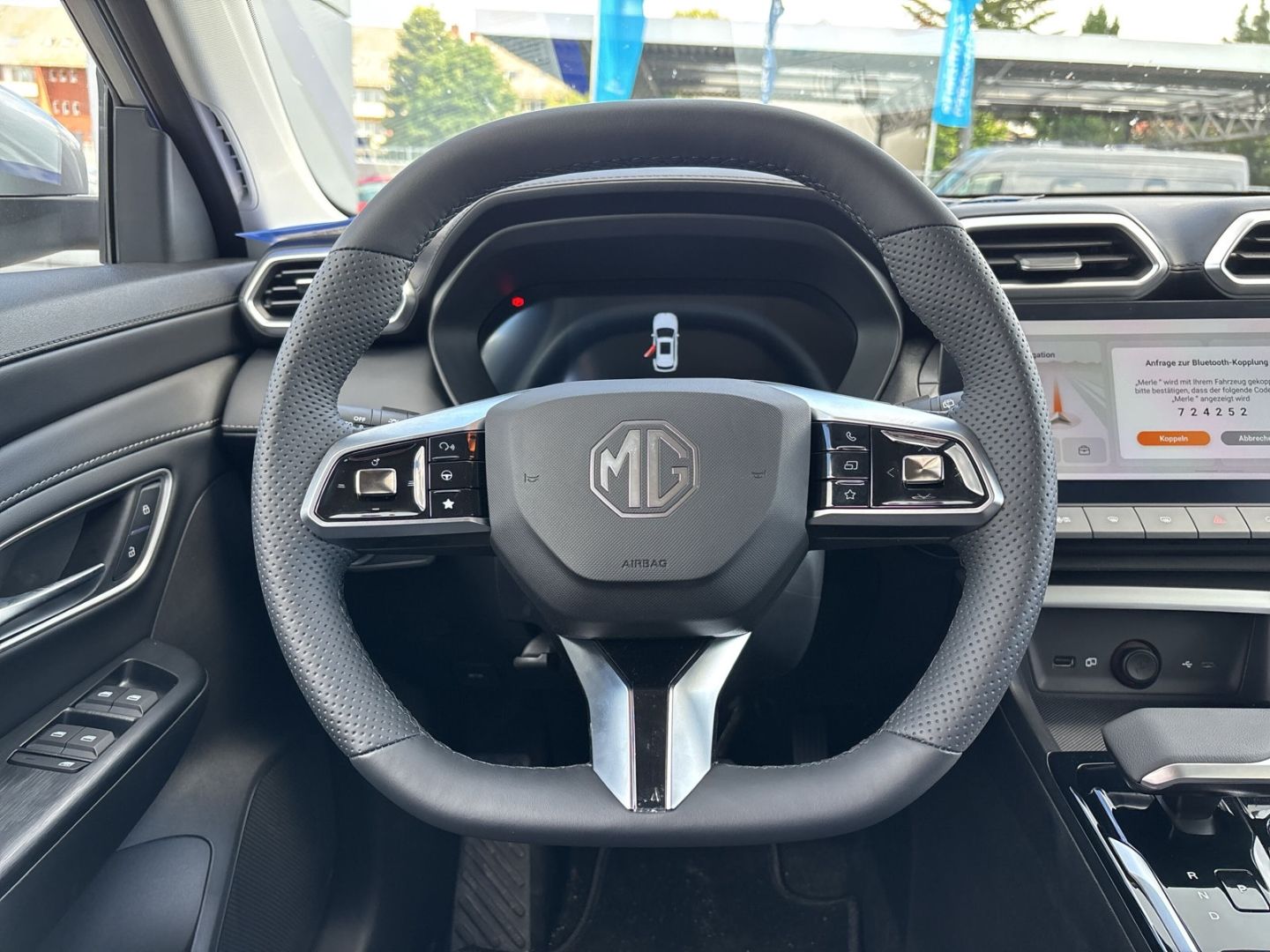 Fahrzeugabbildung MG ZS Hybrid+ LUXURY AT MY25 Vorführwagen