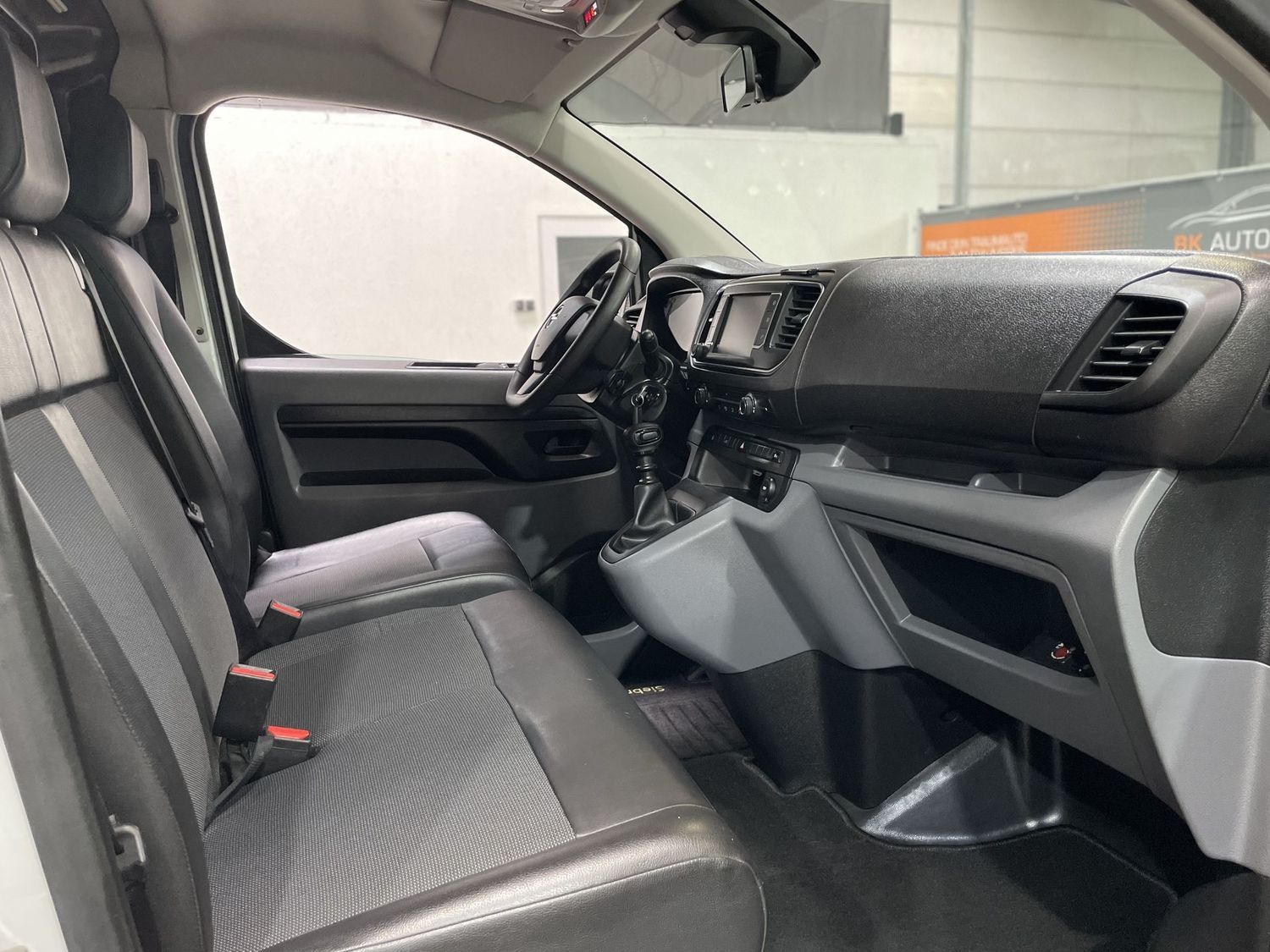 Fahrzeugabbildung Opel Vivaro Kasten Edition M L2 #Tempomat#PDC#Klima