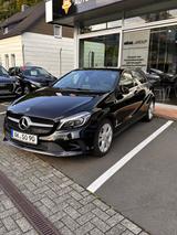 Mercedes-Benz 220 - Mercedes-Benz 220 mit Diesel-Antrieb: Limousine
