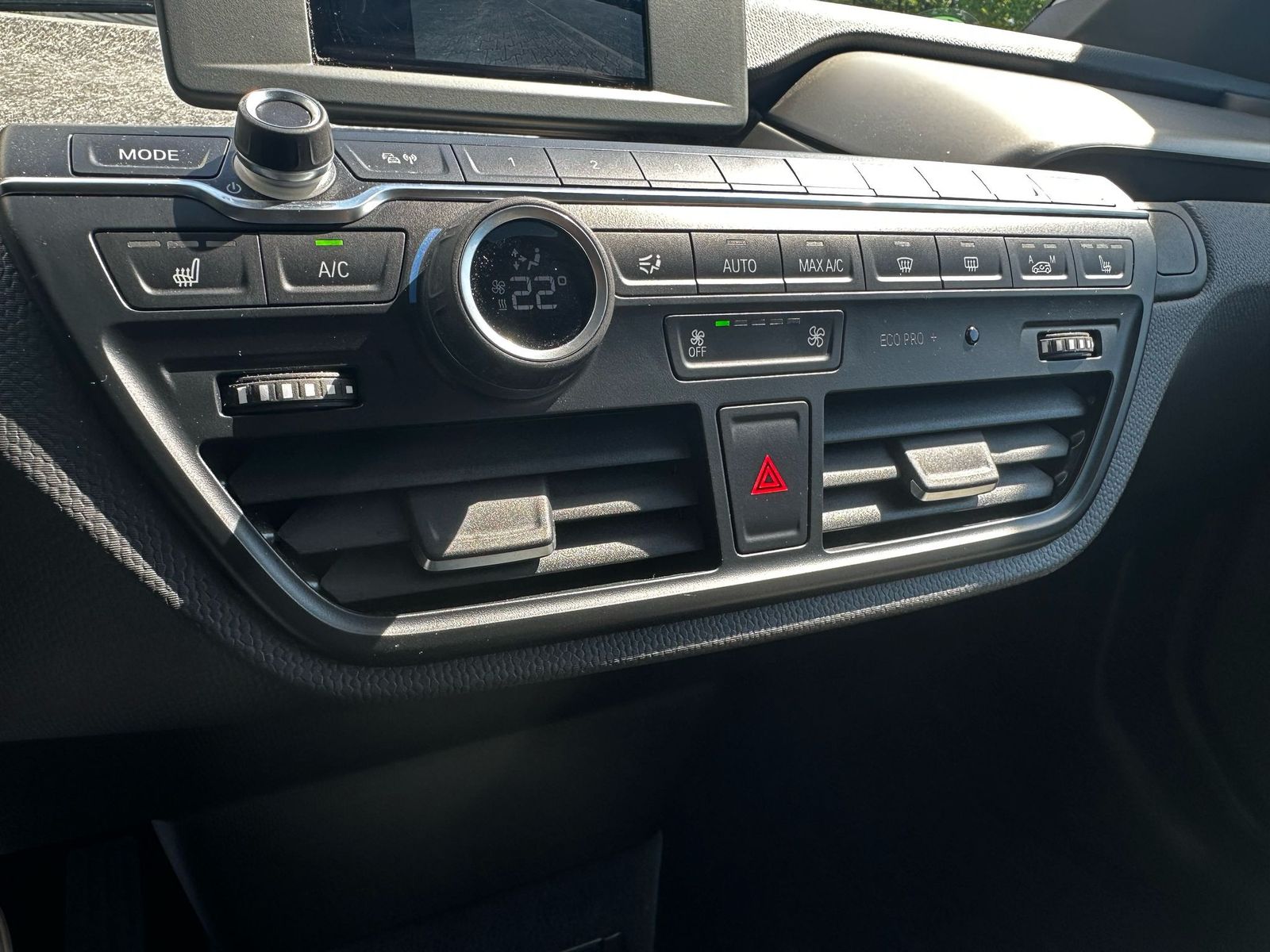 Fahrzeugabbildung BMW i3 s 120Ah PANO+NAVI+LED+SITZHZ+KAMER+TEMP+DAB+M
