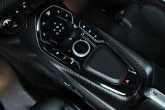 ASTON MARTIN V12 Speedster - Top Gun Maverick - 1 von 88