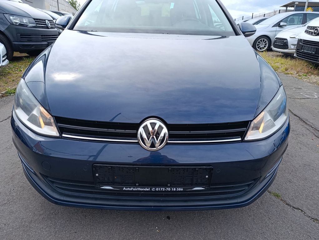 Volkswagen Golf VII Lim. PARK-A*SITZ-H*KLIMA-A*TÜV+INSP NEU