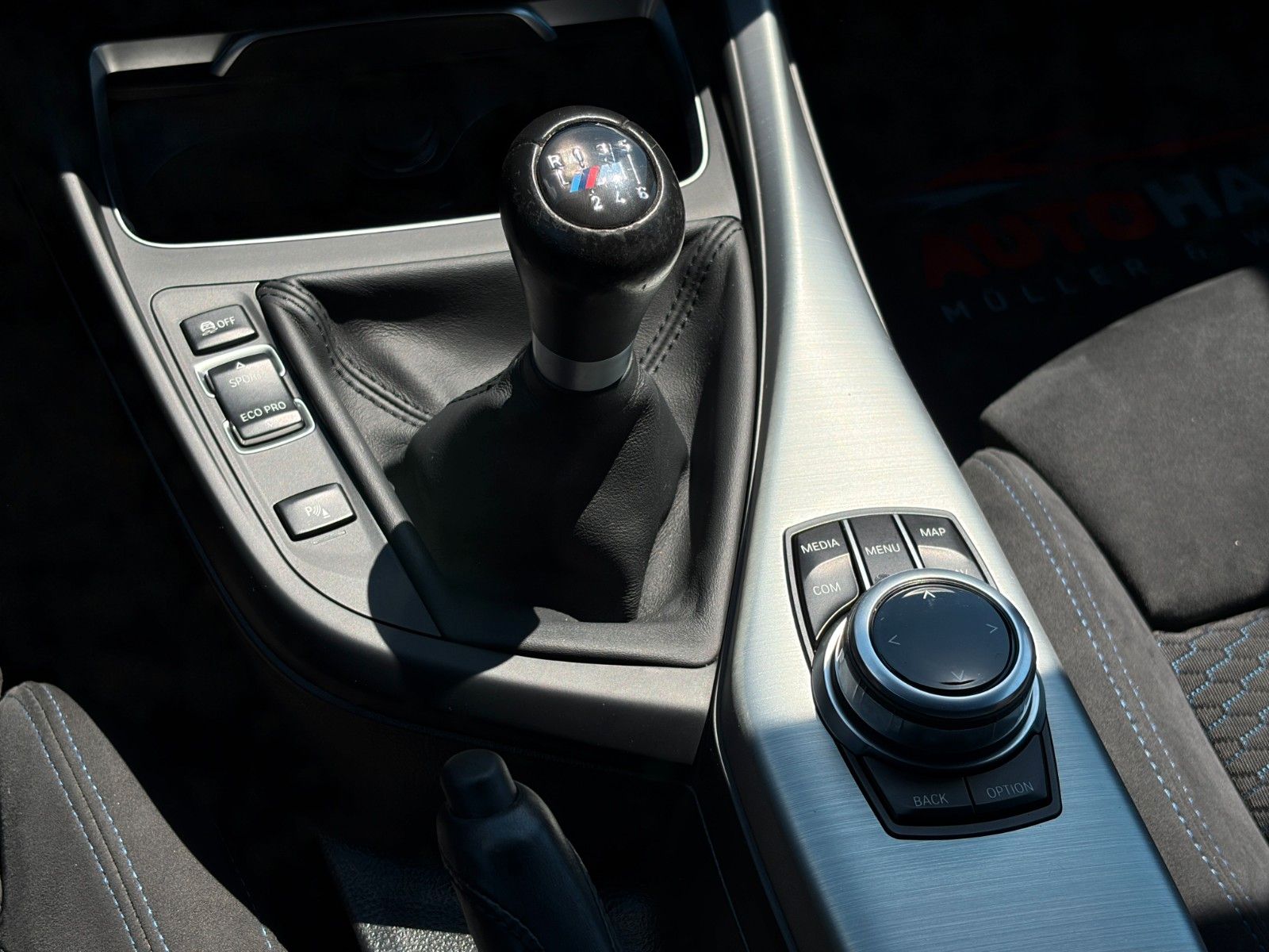 Fahrzeugabbildung BMW 118i M Sport Shadow Navi SHZ PDC LED BT HiFi