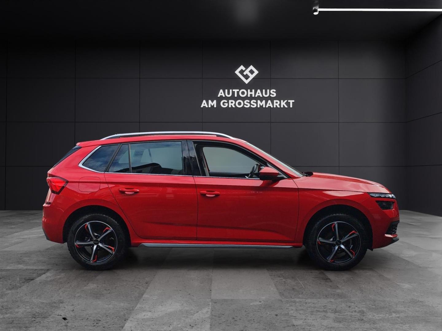 Skoda Kamiq Style LED ACC CarPlay SHZ 8-fach
