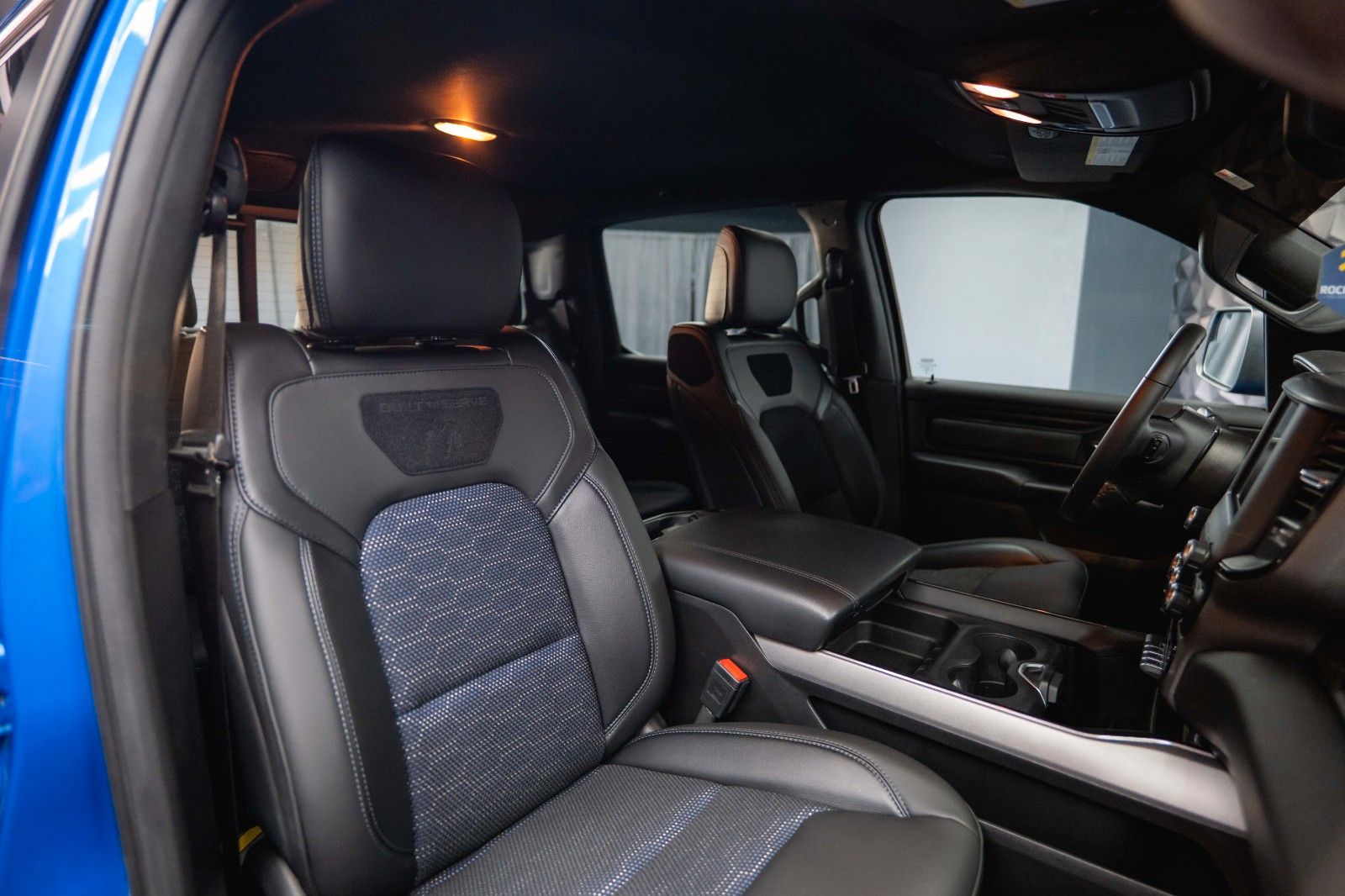 Fahrzeugabbildung Dodge RAM 5.7 V8 HEMI 4x4 Built to Serve AXLE LOCK LED