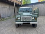Land Rover Defender 110 TD4 Station Wagon 