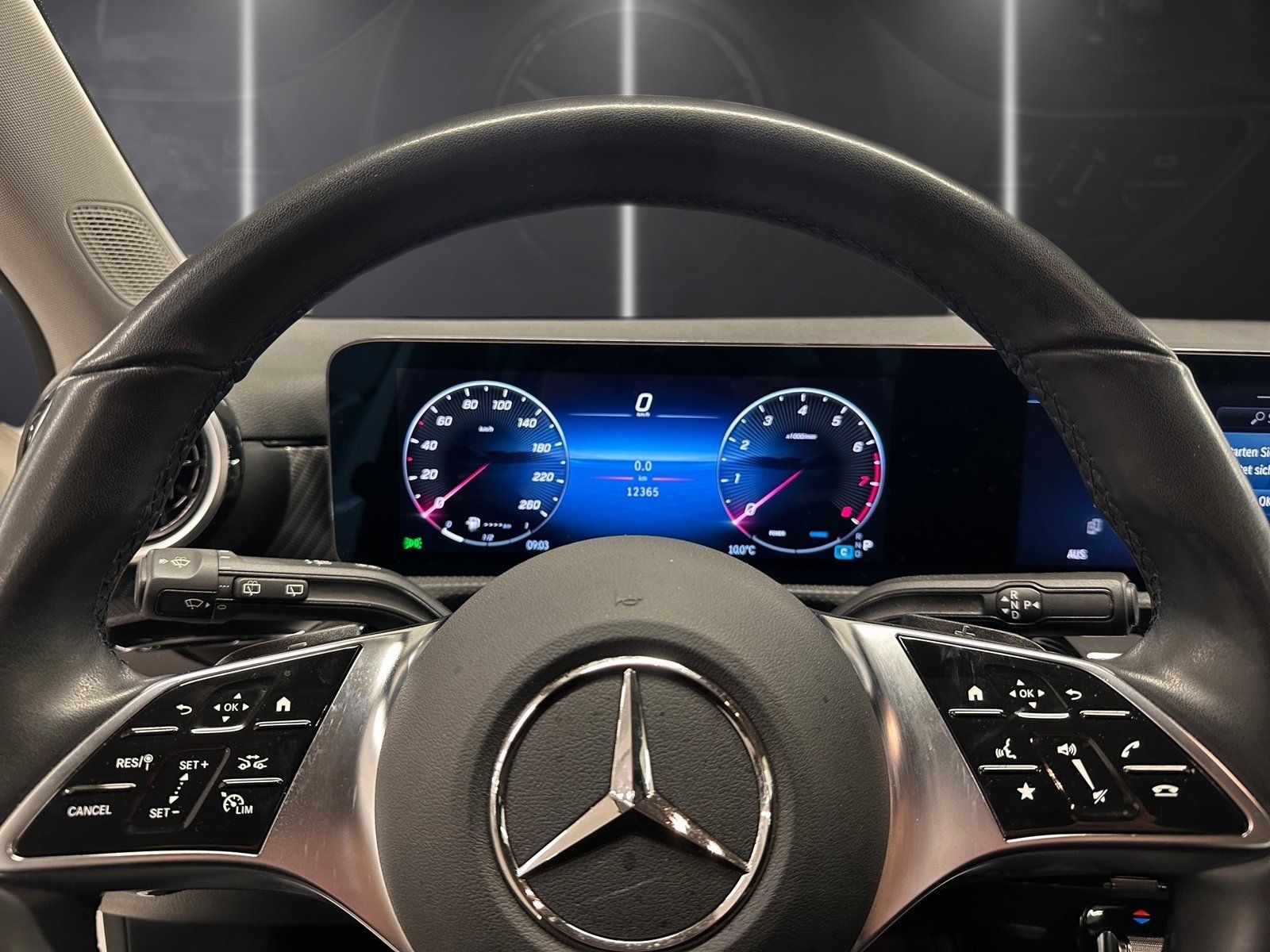 Fahrzeugabbildung Mercedes-Benz A 200 Progressive*AHK*LED*Kamera*SHZ*PDC*Lordose