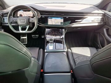 Audi Q8 - 12