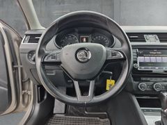 Fahrzeugabbildung Octavia Combi Elegance 1.8 TSI AHK Navi Bi-Xenon
