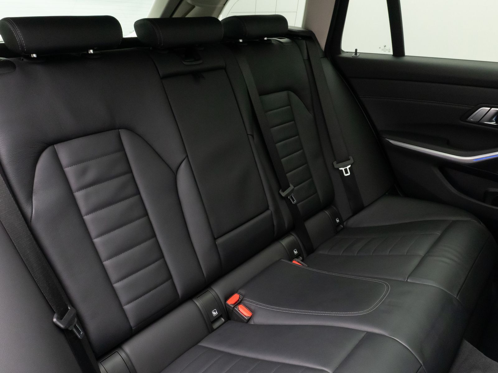 Fahrzeugabbildung BMW 330i xD SportLine Panorama Kamera Laser DAB HiFi