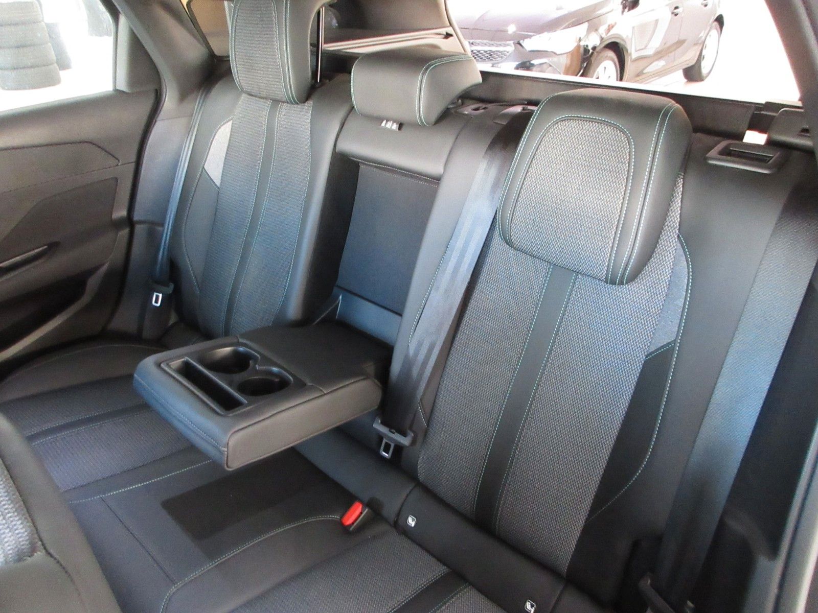 Fahrzeugabbildung Peugeot 308 SW Active Pack LED/NAVI/SHZ/PDC/AHK/ALU