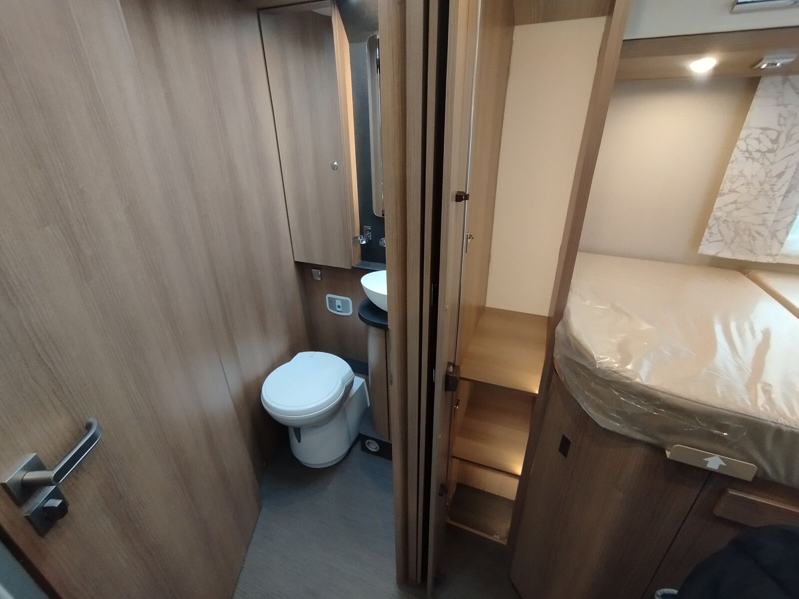 Fahrzeugabbildung Carthago C2-tourer I 147 RB LE L comfort Mercedes,TV,Navi
