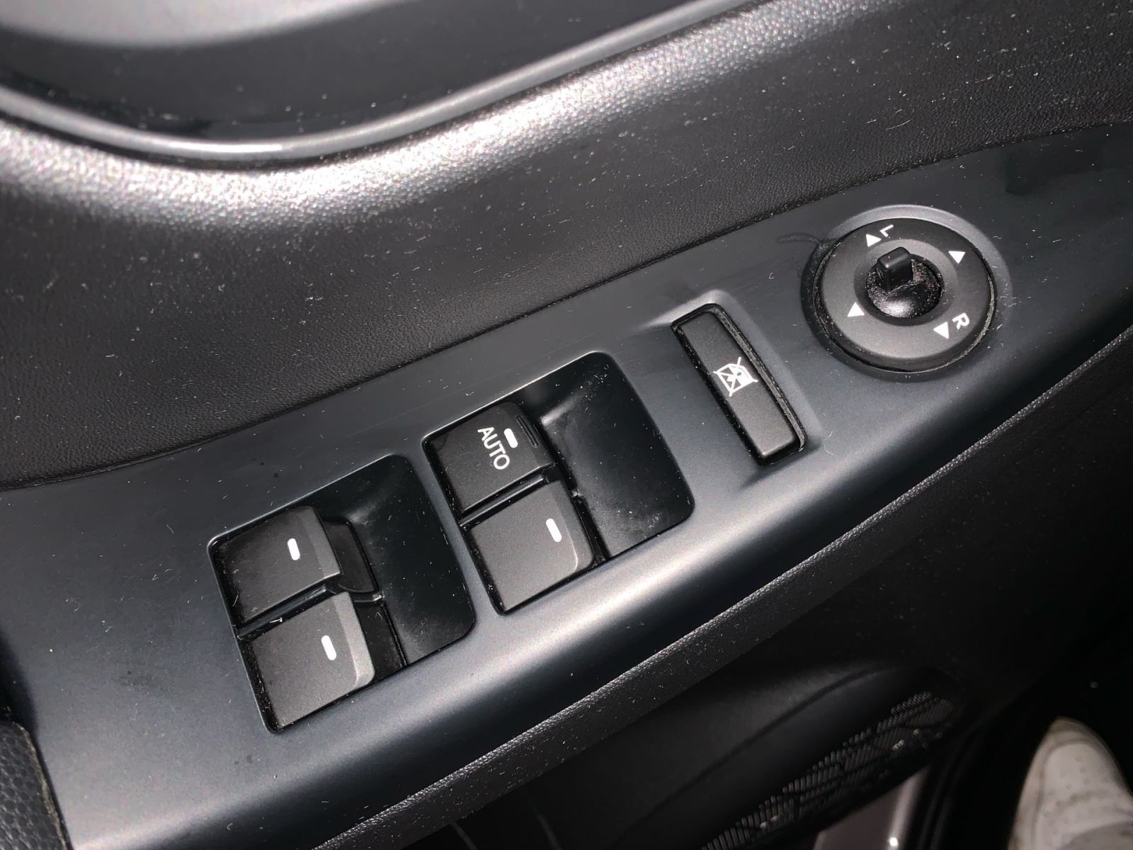 Fahrzeugabbildung Hyundai ix20 1.4 FIFA World Cup Edition PDC SHZ