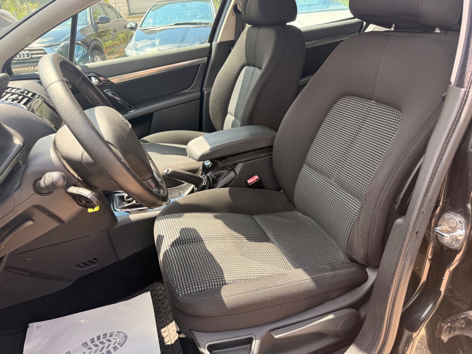 Peugeot 407 2010 — photo 10