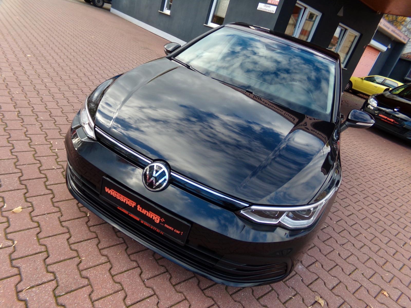 Volkswagen Golf VIII Lim. Life IQ. Light