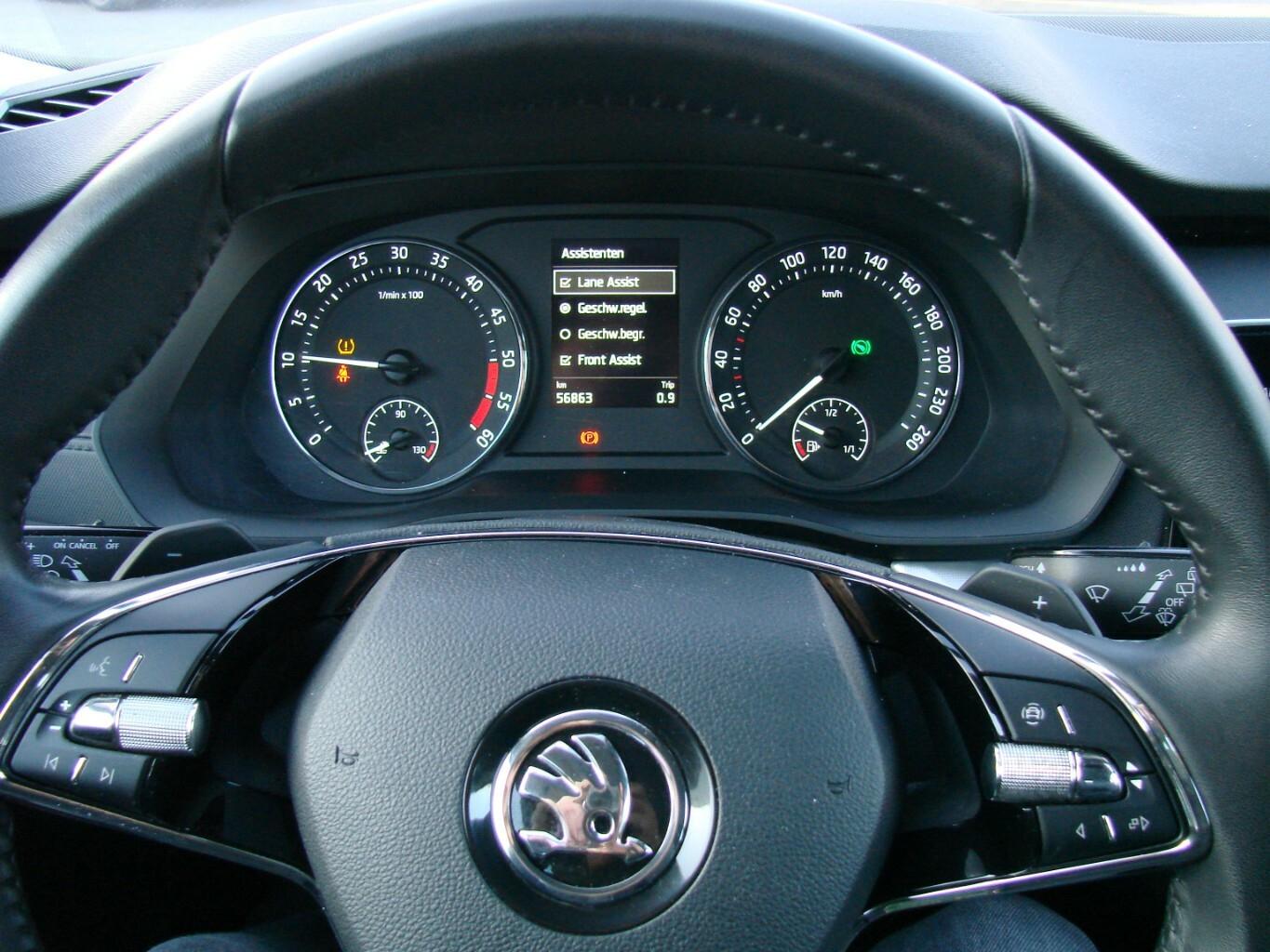 Skoda Octavia 2.0TDI Selection LED Tempomat Spurhaltea