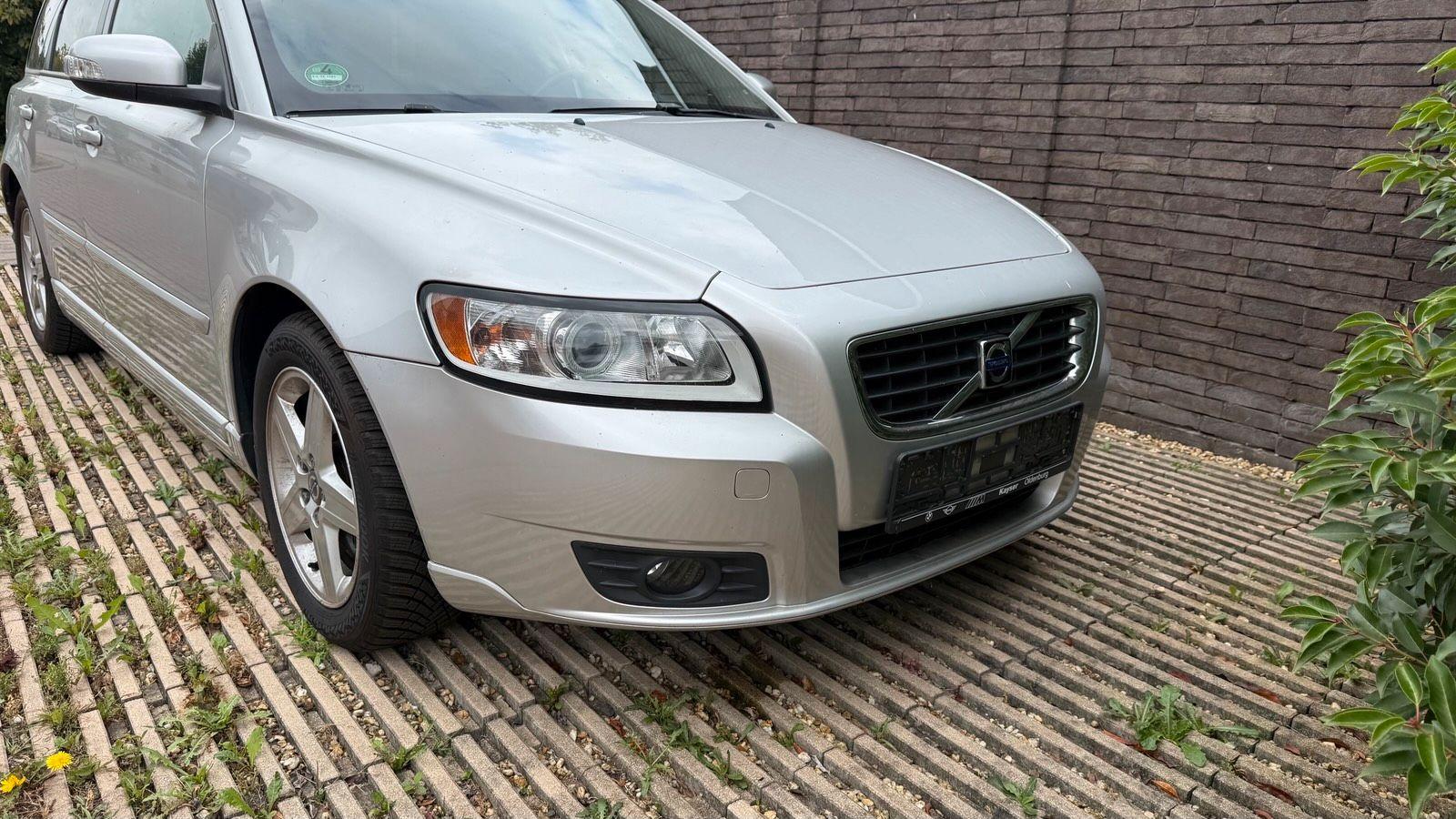Volvo V50 2007 — rear view