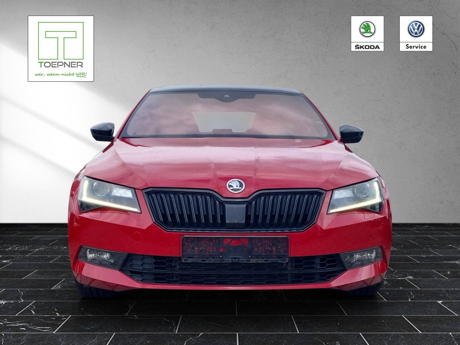 Fahrzeugabbildung SKODA Superb Lim. Sportline 4x4 2,0 TSI Pano Navi AHK