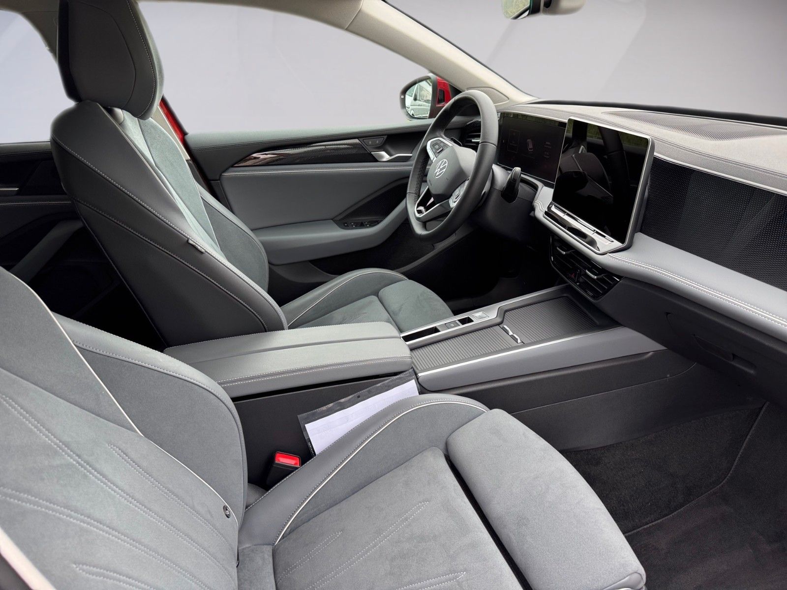 Fahrzeugabbildung Volkswagen Passat Variant 1.5 eTSI Business