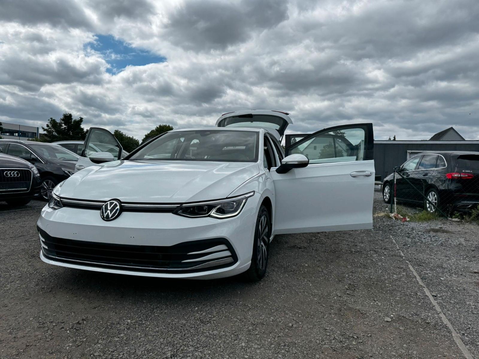 Volkswagen Golf VIII Lim. Style eHybrid
