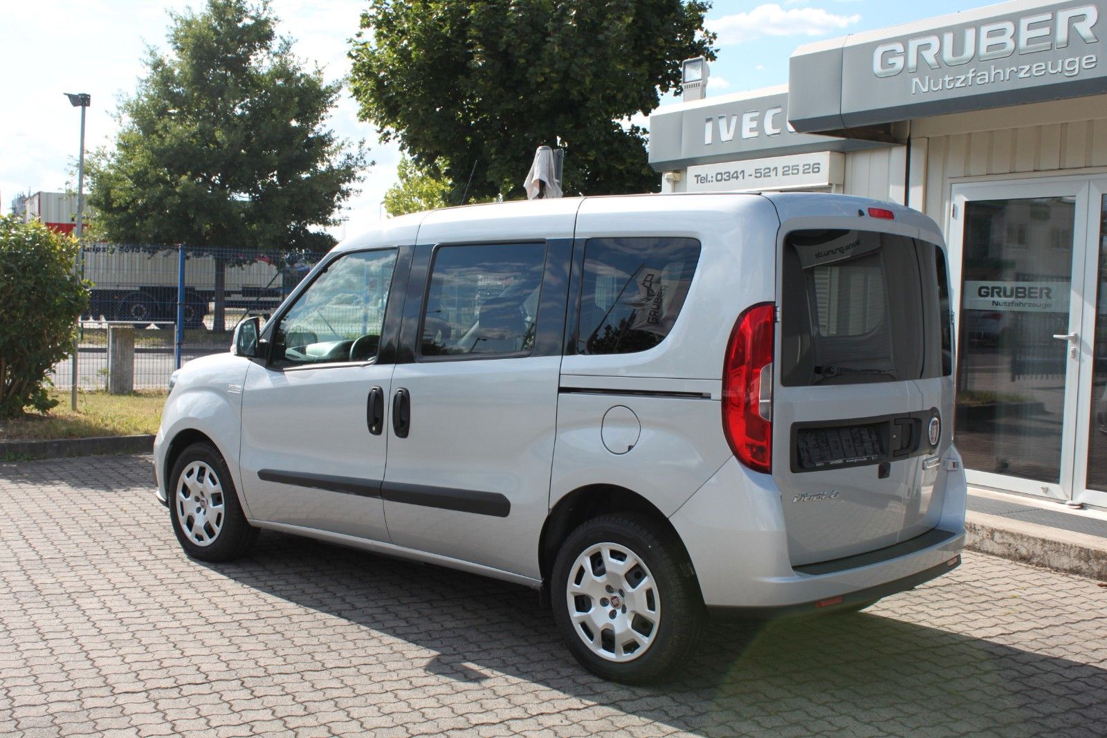 Fahrzeugabbildung Fiat Doblò SX Kombi LKW Zulassung