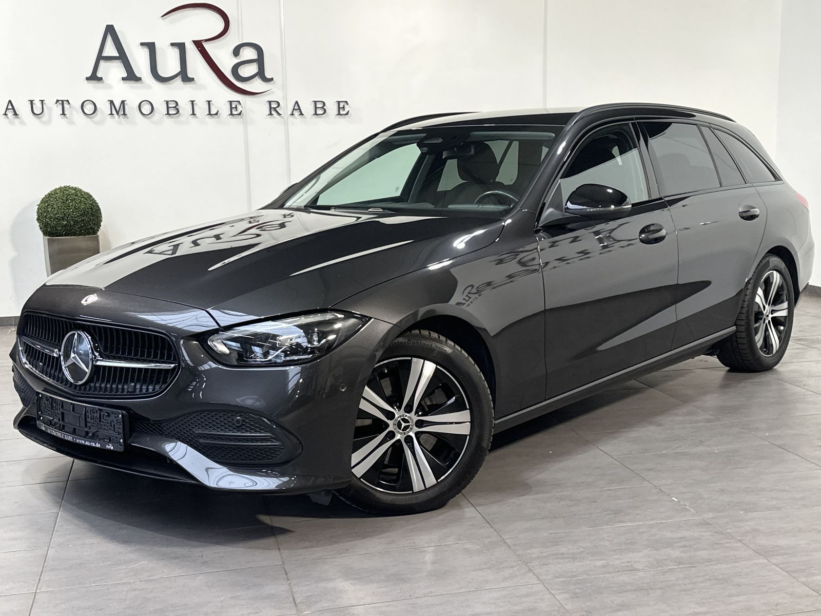 Fahrzeugabbildung Mercedes-Benz C 200d T Avantgarde Night-Paket NAV+LED+KAM+VC