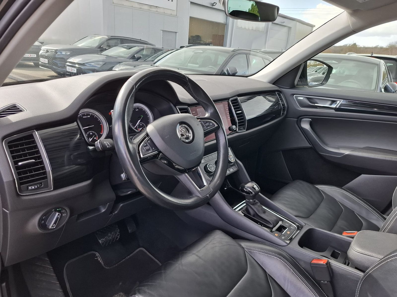 Fahrzeugabbildung SKODA Kodiaq 2.0 TDI 4x4 PANO*StandH*LEDER*CANTON*AHK