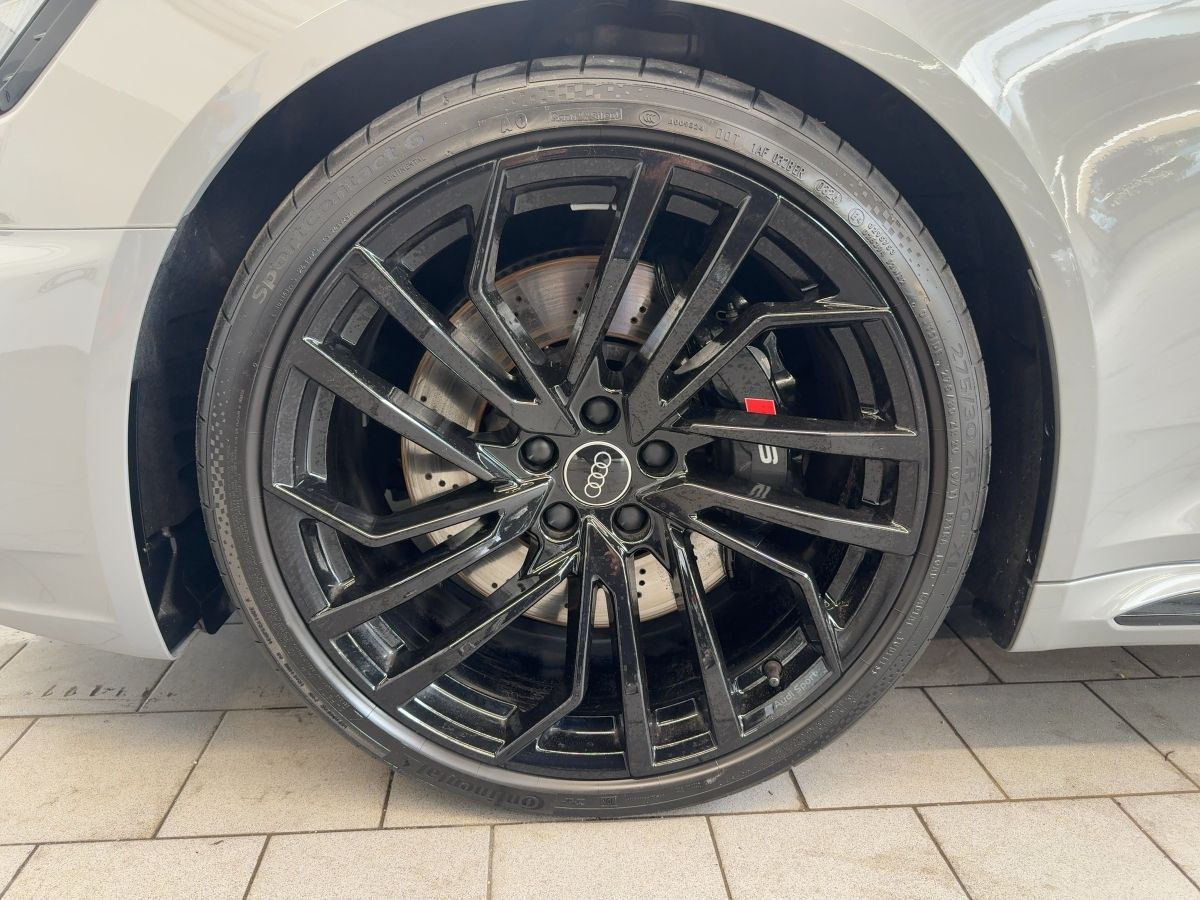 Audi RS4 - Bild 18