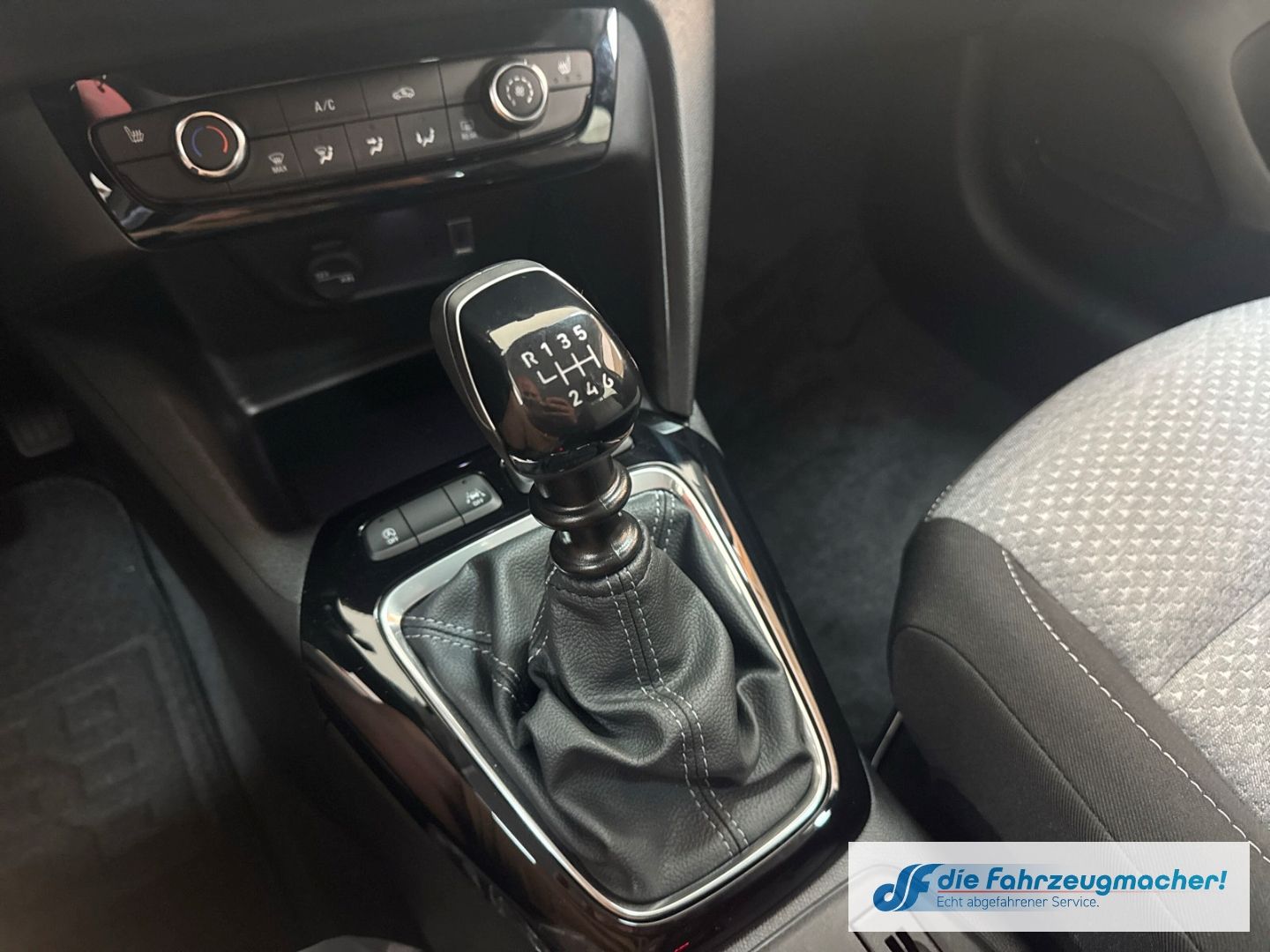 Fahrzeugabbildung Opel Corsa F Sitzhzg, Kamera* LED Apple CarPlay DAB