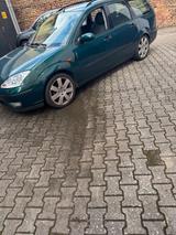 Ford Focus Turnier Ghia | 1.8 Benzin | TÜV... - Ford Focus aus 2002: Ghia
