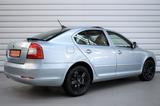 Skoda Octavia Elegance+Xenon+Tempomat+PDC+SHZ+24.400KM - Skoda Octavia: Grün