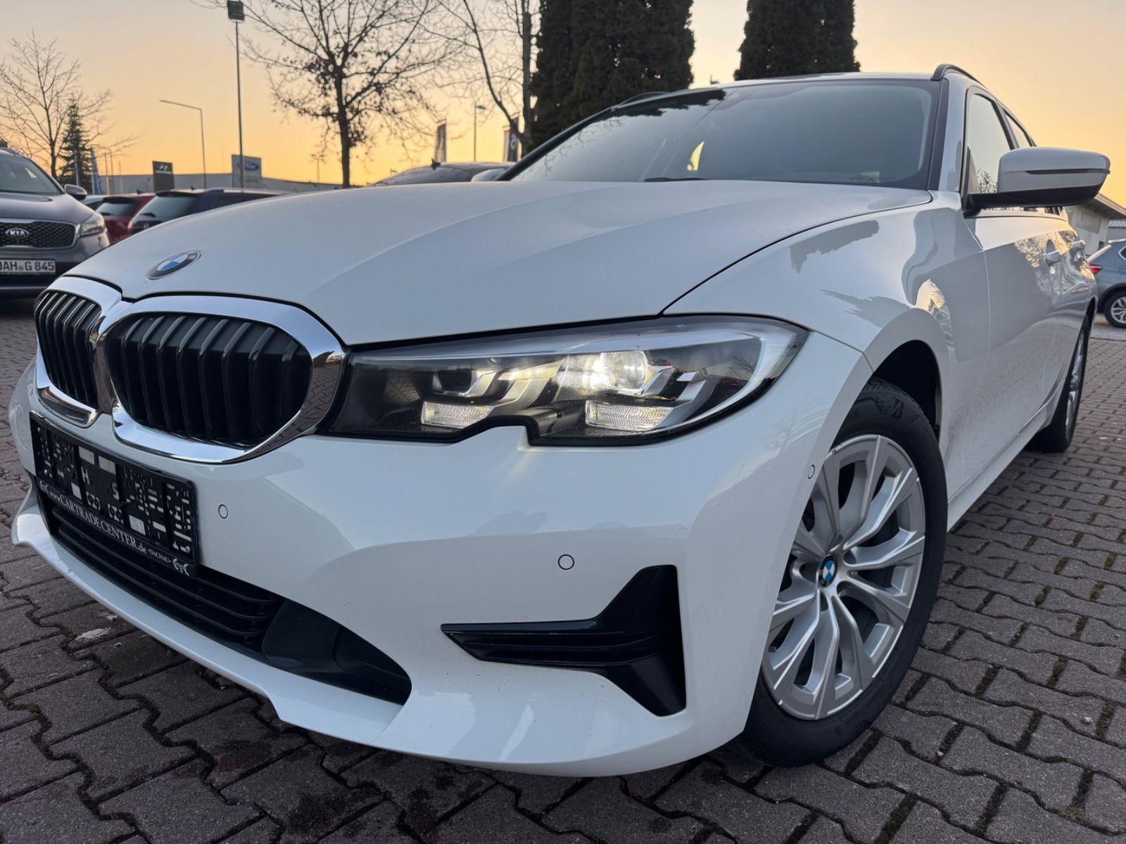 BMW 318 3 Touring 318 d -AUTOMATIK -NAVI - 1. HAND