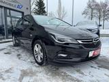 Opel Astra 1.4 Turbo 120 Jahre - Opel Astra mit Benzin-Antrieb: Schwarz