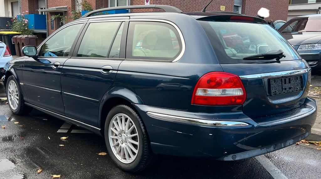 Jaguar X-Type