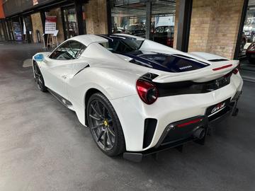 صورة 7 لـ 2020 Ferrari 488 PISTA