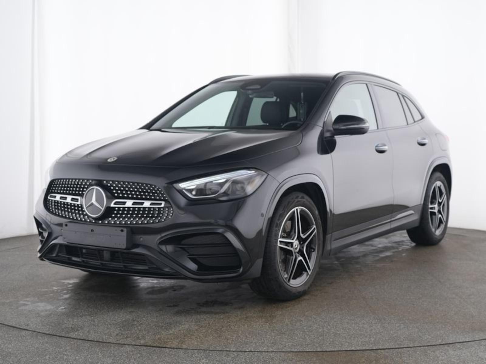 Mercedes-Benz GLA 220 4M AMG-Line*AHK*Panoramaschiebedach*