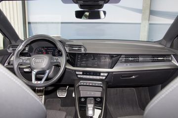 Audi A3 SPORTBACK 35 TFSI S-Line LEDNAVIVIRTUALACC