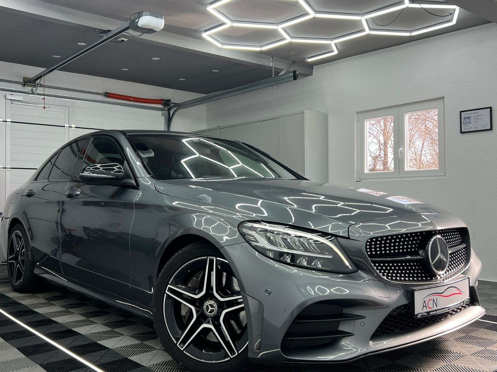 Fahrzeugabbildung Mercedes-Benz C 300 d Lim. AMG-LINE/COMAND/KAM/VIRCO/AMBI+